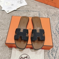 Hermes Slippers